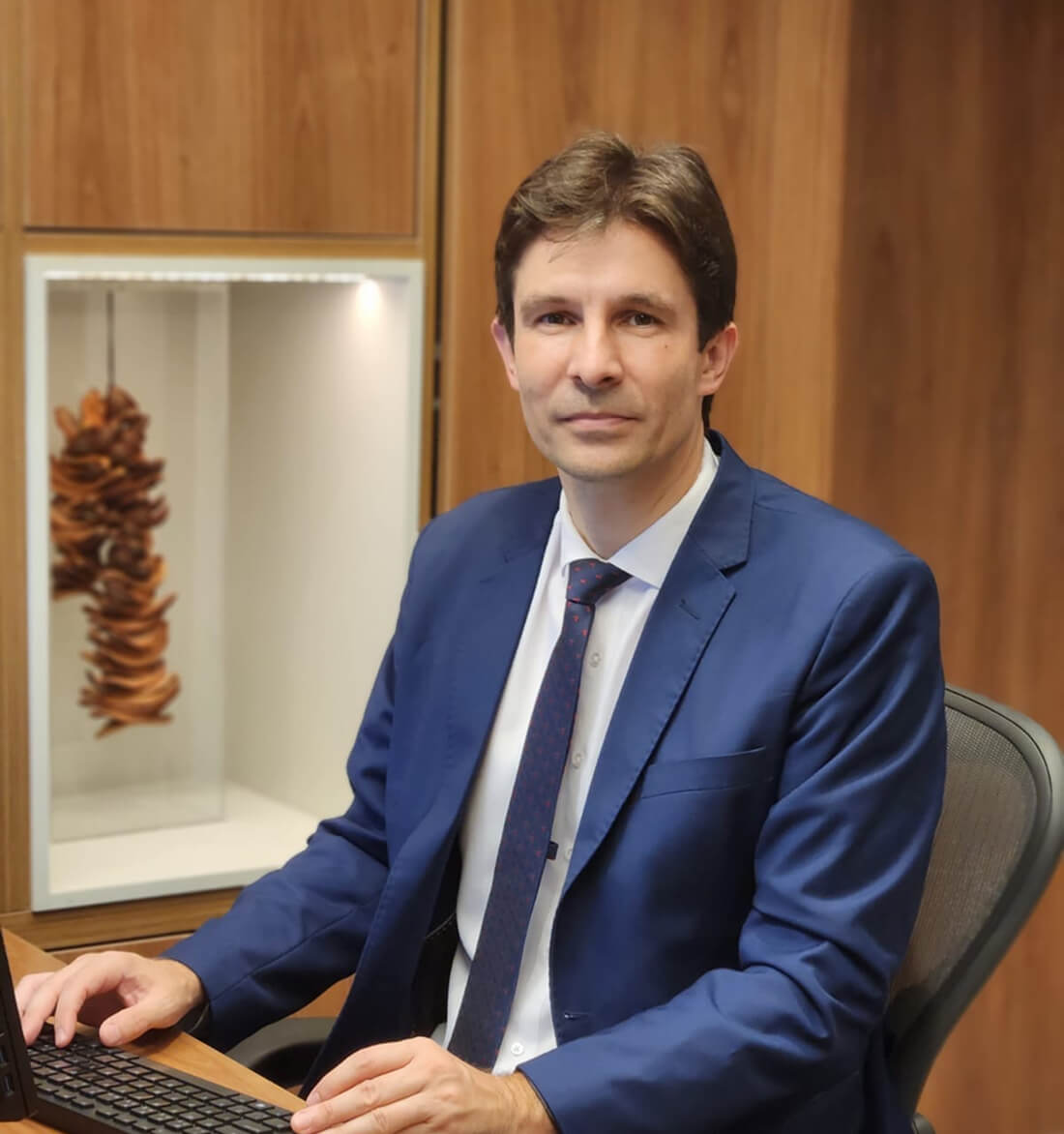 Dr. Diego Burgardt